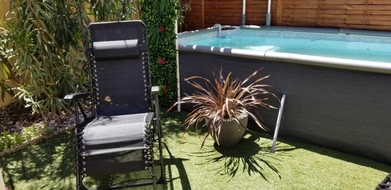 Maison F2, Neuve Au Calme Avec Jardinet La Crau Bagian luar foto