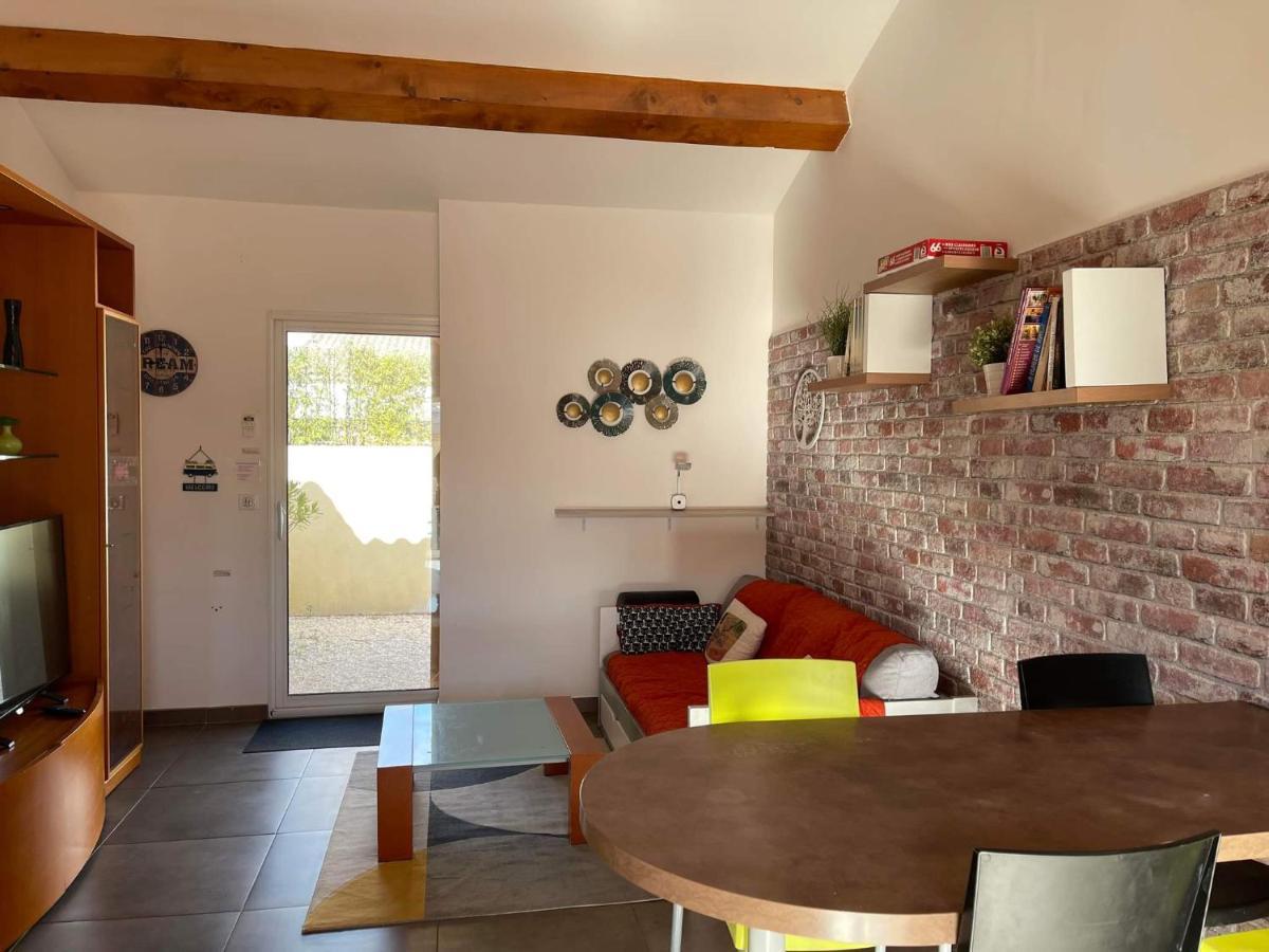 Maison F2, Neuve Au Calme Avec Jardinet La Crau Bagian luar foto