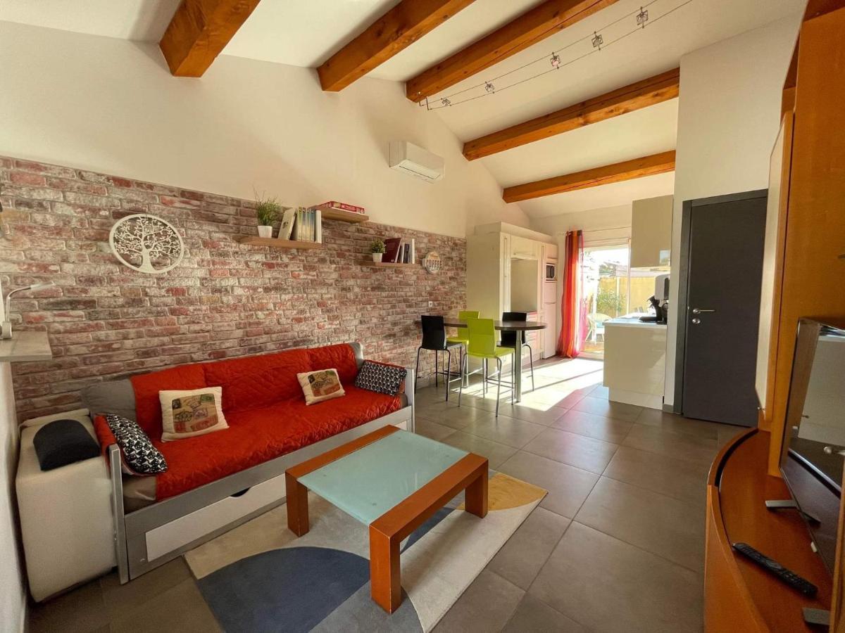Maison F2, Neuve Au Calme Avec Jardinet La Crau Bagian luar foto