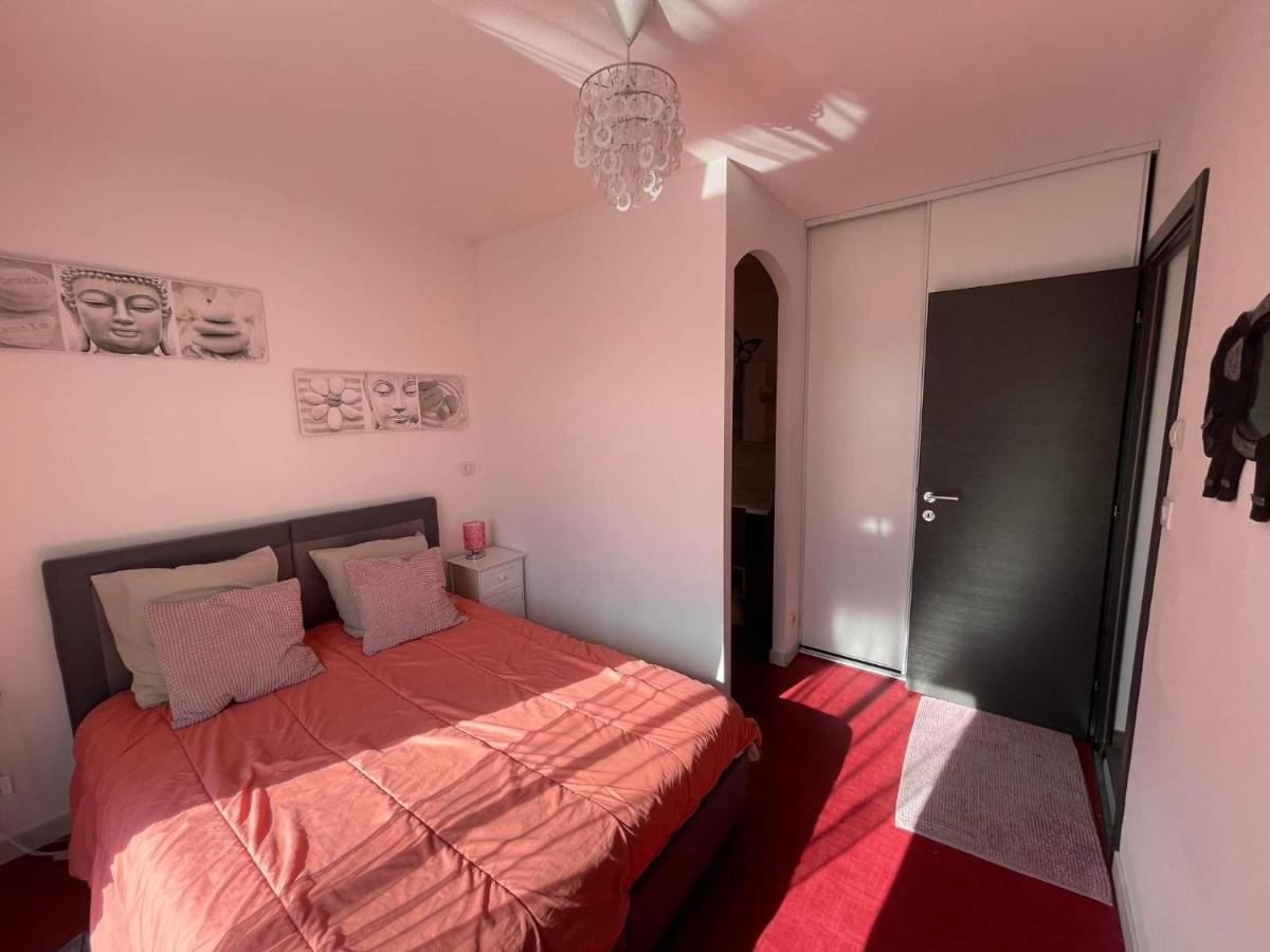 Maison F2, Neuve Au Calme Avec Jardinet La Crau Bagian luar foto